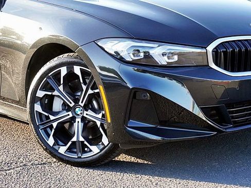 Used 2025 BMW 330i xDrive Sedan w/ Convenience Package image 4