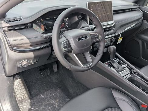 New 2026 Jeep Compass Latitude w/ Sun and Sound Group AWD/4WD image 10