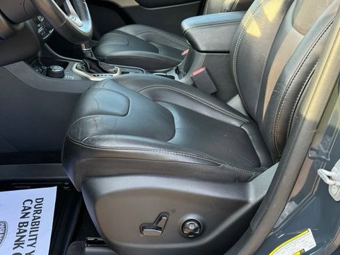 Used 2018 Jeep Cherokee Limited AWD/4WD image 14