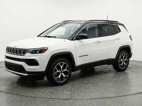 Used 2025 Jeep Compass Limited AWD/4WD image 3