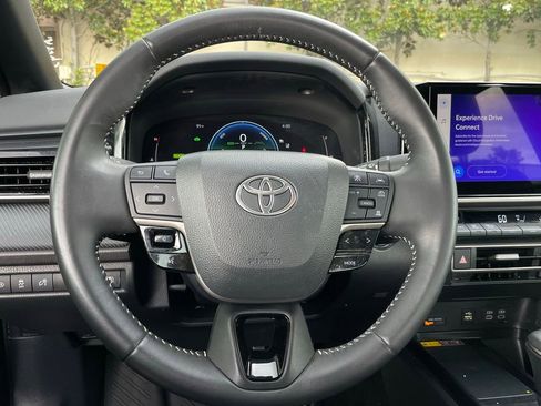 Used 2025 Toyota Camry SE w/ Multimedia Upgrade Package FWD image 14