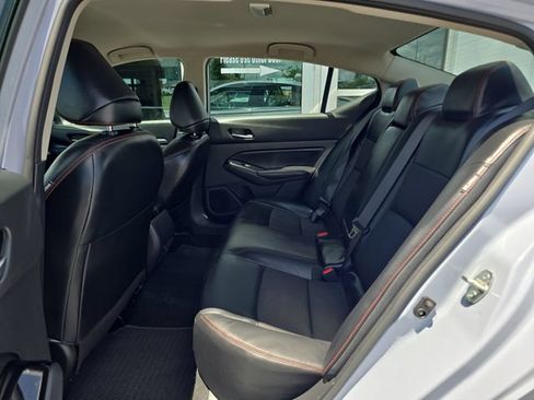 Used 2024 Nissan Altima 2.5 SR AWD/4WD image 15