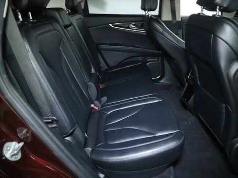 Certified 2022 Lincoln Nautilus AWD image 32
