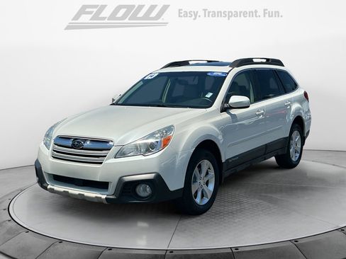 Used 2014 Subaru Outback 2.5i Limited w/ Moonroof Package AWD/4WD image 4