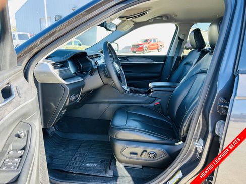 Used 2023 Jeep Grand Cherokee L Limited w/ Black Appearance Package image 3