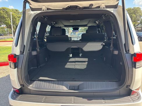 Used 2026 Lexus GX 550 w/ Accessory Package (31) AWD/4WD image 22