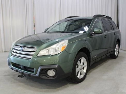 Used 2013 Subaru Outback 2.5i Premium AWD/4WD image 35
