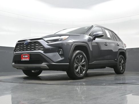 Used 2023 Toyota RAV4 Limited AWD/4WD image 31