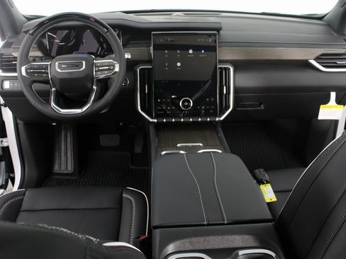 New 2026 GMC Acadia Denali w/ Super Cruise Package image 11