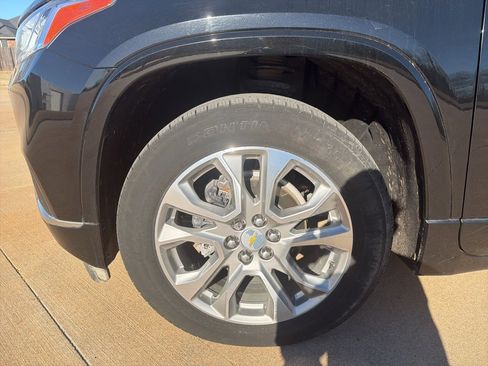 Used 2021 Chevrolet Traverse Premier image 5