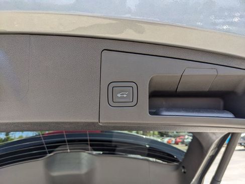 Used 2024 Cadillac XT4 Sport FWD image 13