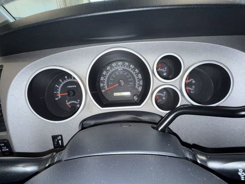 Used 2010 Toyota Tundra 4x4 Double Cab image 11