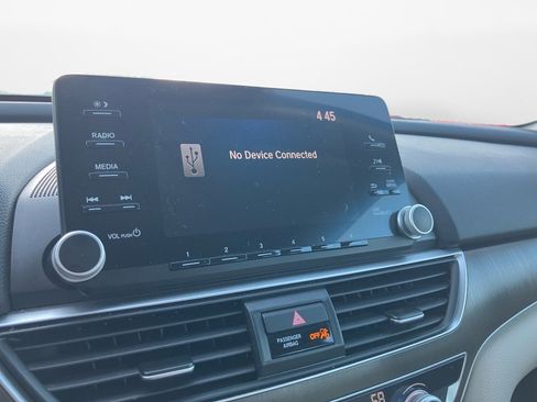 Used 2018 Honda Accord LX image 11