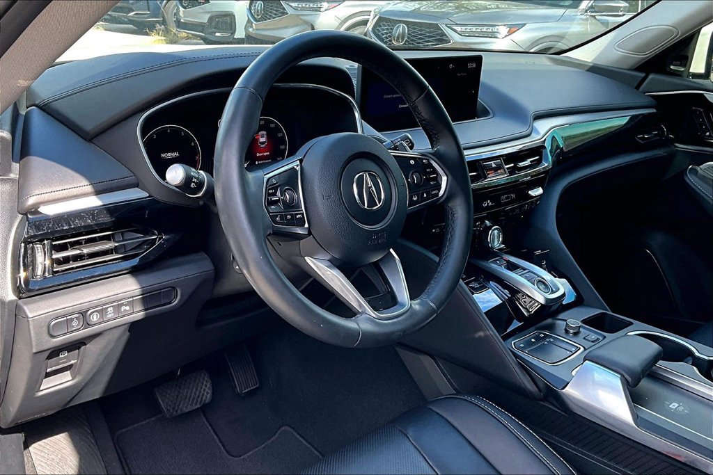 Used 2023 Acura MDX w/ Technology Package AWD/4WD image 15