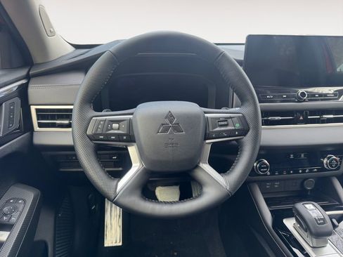 New 2026 Mitsubishi Outlander SEL image 4