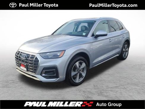 Used 2023 Audi Q5 2.0T Premium Plus w/ Premium Plus Package AWD/4WD image 1