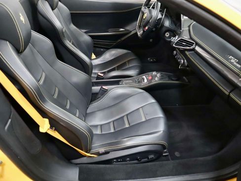 Used 2013 Ferrari 458 Spider RWD image 15