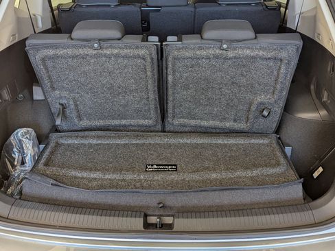 Used 2024 Volkswagen Tiguan S image 21