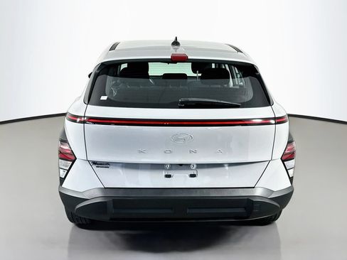 Used 2025 Hyundai Kona SE FWD image 6