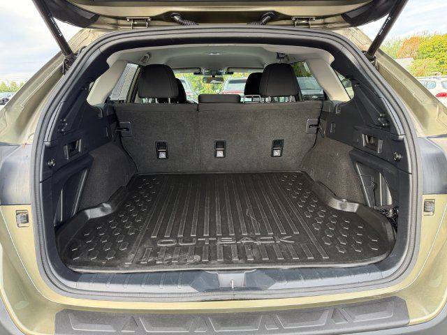 Certified 2025 Subaru Outback Premium AWD/4WD image 18