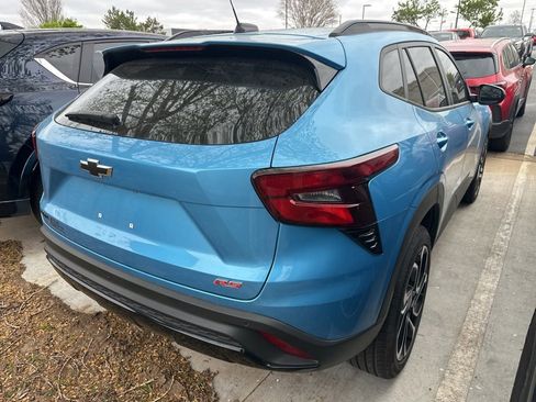 Used 2025 Chevrolet Trax RS w/ Driver Confidence Package image 5