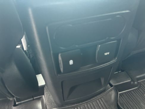 Used 2023 Ford Explorer XLT w/ Equipment Group 202A image 9