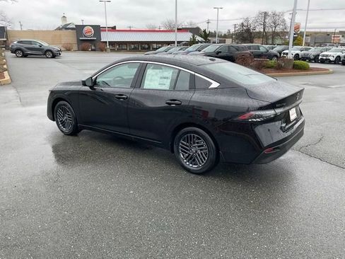 New 2026 Nissan Sentra SV FWD image 4