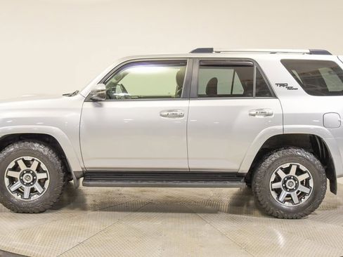 Used 2018 Toyota 4Runner TRD Off-Road Premium image 8
