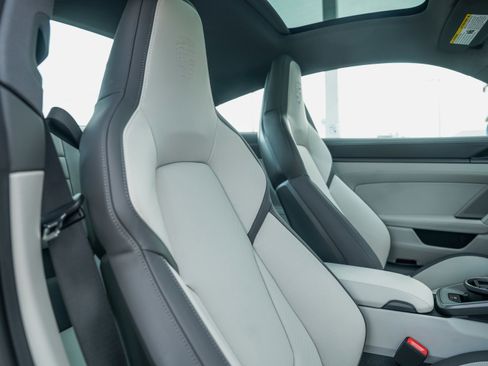 New 2026 Porsche 911 Carrera 4S image 30