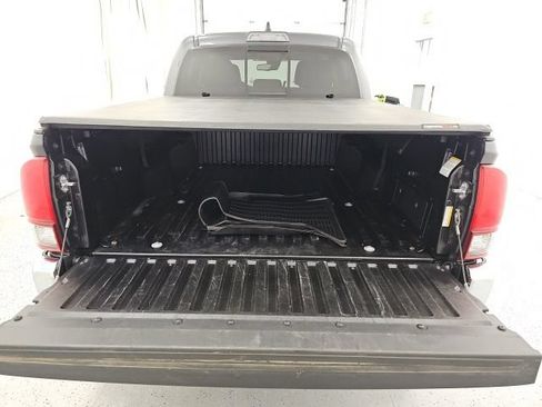 Certified 2023 Toyota Tacoma SR5 AWD/4WD image 31