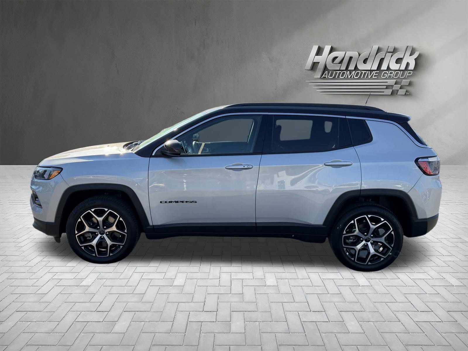 Used 2025 Jeep Compass Limited AWD/4WD image 6