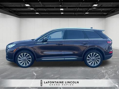 Certified 2023 Lincoln Corsair Reserve w/ Equipment Group 201A AWD/4WD image 2