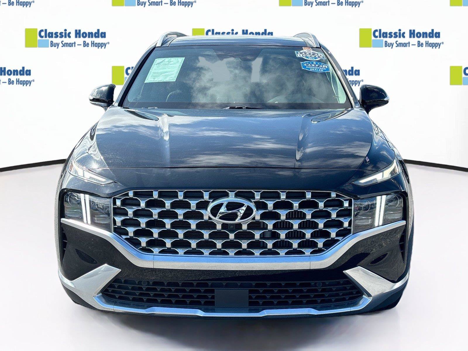 Used 2021 Hyundai Santa Fe Limited FWD image 2