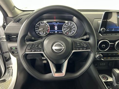Used 2025 Nissan Sentra SV FWD image 15