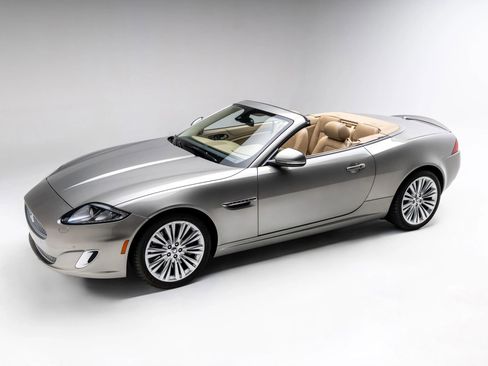 Used 2012 Jaguar XK Convertible RWD image 12