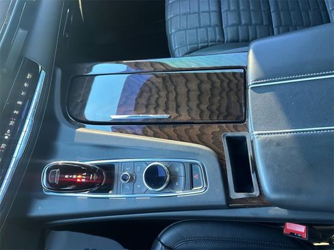 Used 2021 Cadillac Escalade Sport Platinum w/ LPO, ONYX Package image 11