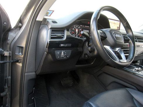 Used 2019 Audi Q7 3.0T Premium Plus w/ Premium Plus Package AWD/4WD image 19