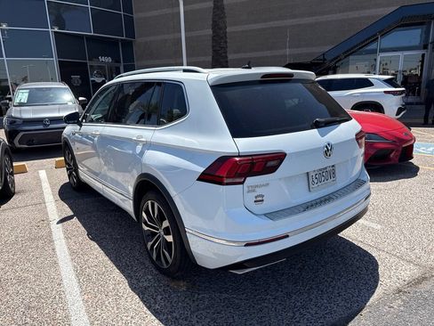 Used 2020 Volkswagen Tiguan SEL Premium R-Line w/ 3rd Row Seat Package AWD/4WD image 7