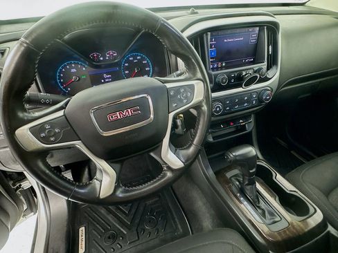 Used 2020 GMC Canyon SLE image 11