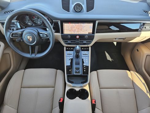 Certified 2026 Porsche Macan AWD/4WD image 24