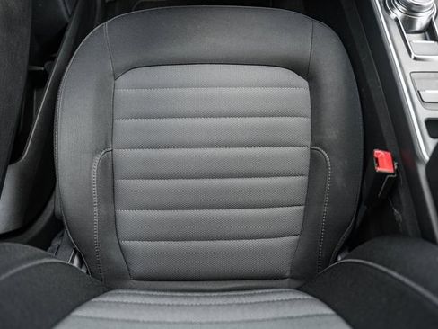 Certified 2022 Ford Edge SE w/ Black Appearance Package image 33