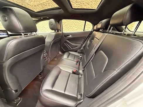 Used 2019 Mercedes-Benz GLA 250 4MATIC image 25