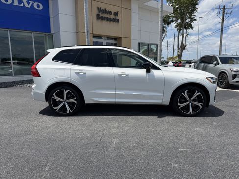 Used 2024 Volvo XC60 B5 Ultimate w/ Protection Package Premier AWD/4WD image 2