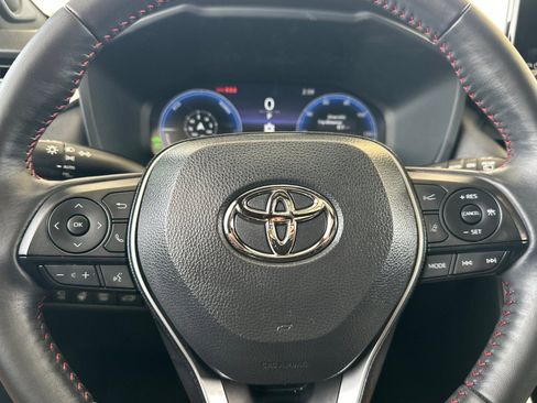 Used 2025 Toyota RAV4 XSE w/ Premium Package AWD/4WD image 23