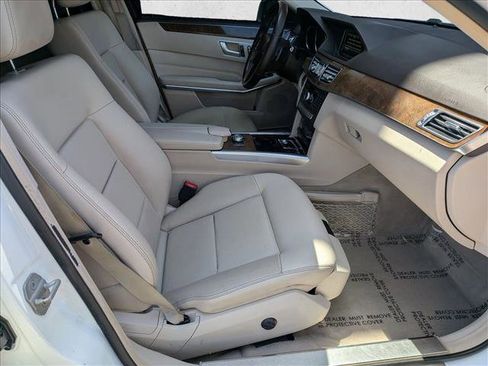 Used 2014 Mercedes-Benz E 350 Sedan image 20