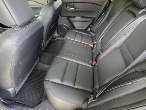 Used 2023 Nissan Rogue SL w/ SL Premium Package FWD image 9