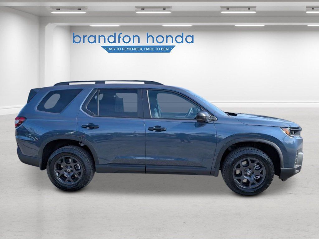 New 2026 Honda Pilot TrailSport image 6