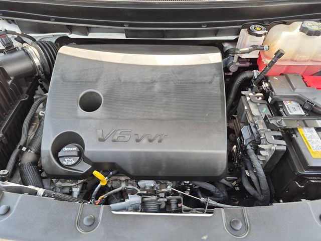 Used 2023 Chevrolet Traverse RS w/ LPO, Floor Liner Package AWD/4WD image 33