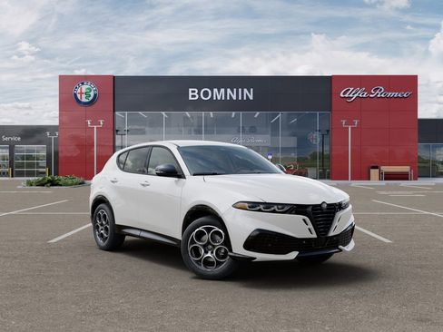 New 2026 Alfa Romeo Tonale image 5