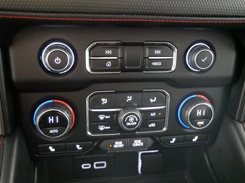 Certified 2021 Chevrolet Tahoe RST image 23